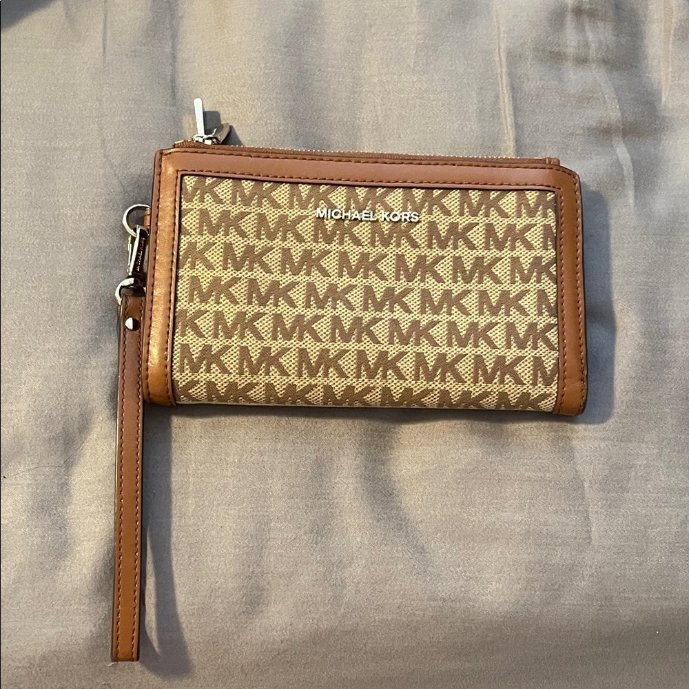 Michael Kors Signature Brown and Cream Wristlet